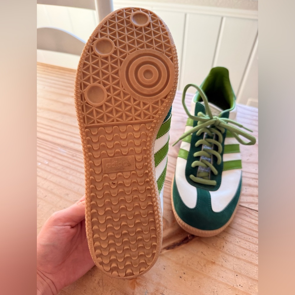 NEW Adidas Samba Green and White Sneakers, Unisex - Picture 7 of 12